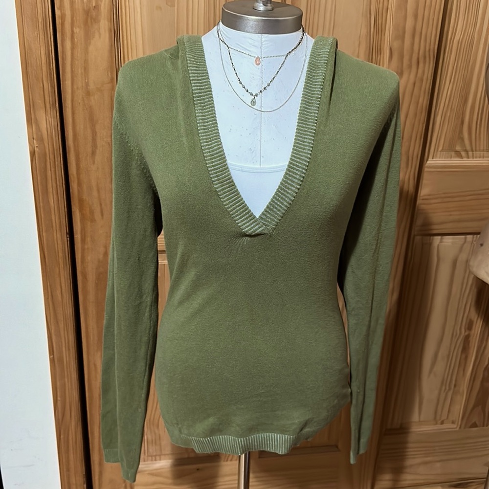 BUFFALO DAVID BITTON V NECK HOODED SWEATER XL NEVER WORN